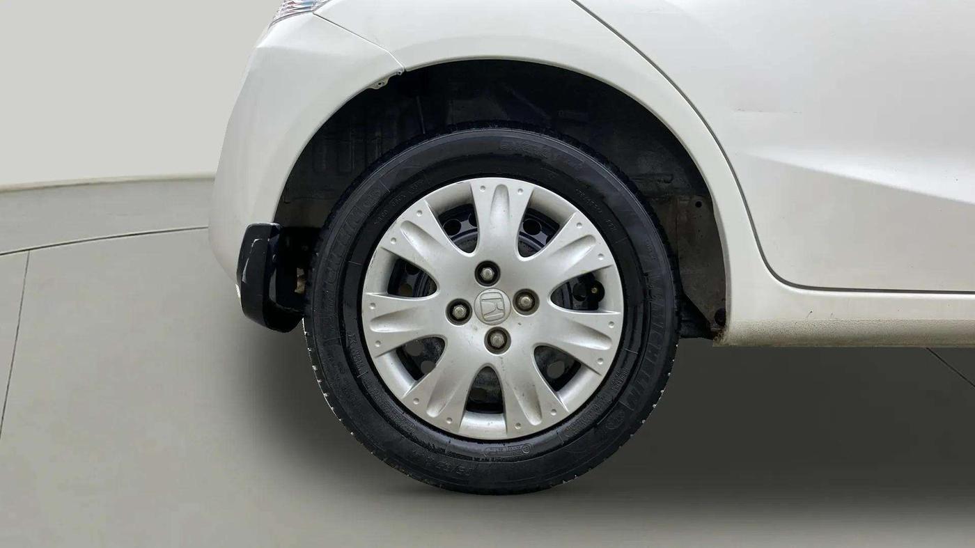 2014 Honda Brio S MT, Petrol, Manual, 51,105 km, Right Rear Wheel