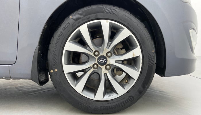 2015 Hyundai Verna FLUIDIC 1.6 CRDI S (o), Diesel, Manual, 63,476 km, Right Front Wheel