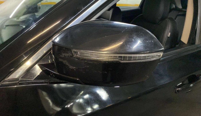 2019 Tata Harrier XZ 2.0L DARK EDITION, Diesel, Manual, 91,598 km, Left rear-view mirror - Indicator light has minor damage