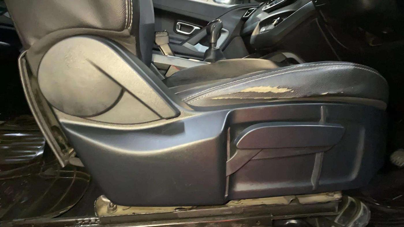 2019 Tata Harrier XZ 2.0L DARK EDITION, Diesel, Manual, 91,731 km, Driver Side Adjustment Panel
