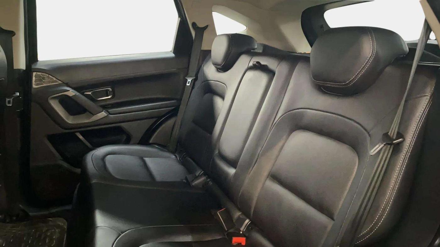 2019 Tata Harrier XZ 2.0L DARK EDITION, Diesel, Manual, 91,731 km, Right Side Rear Door Cabin
