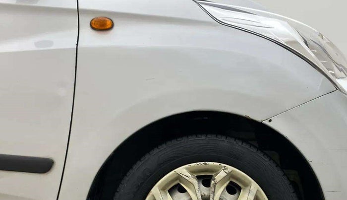2018 Hyundai Eon ERA +, Petrol, Manual, 99,804 km, Right fender - Paint has minor damage