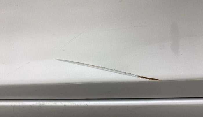 2018 Hyundai Eon ERA +, Petrol, Manual, 99,804 km, Front passenger door - Slightly dented