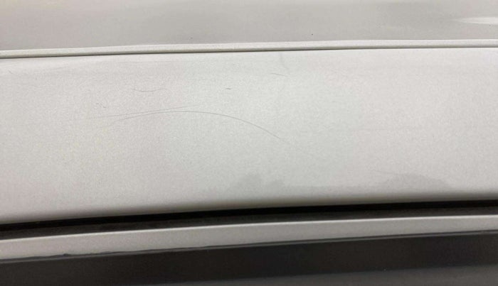 2018 Hyundai Eon ERA +, Petrol, Manual, 99,804 km, Left B pillar - Slightly dented