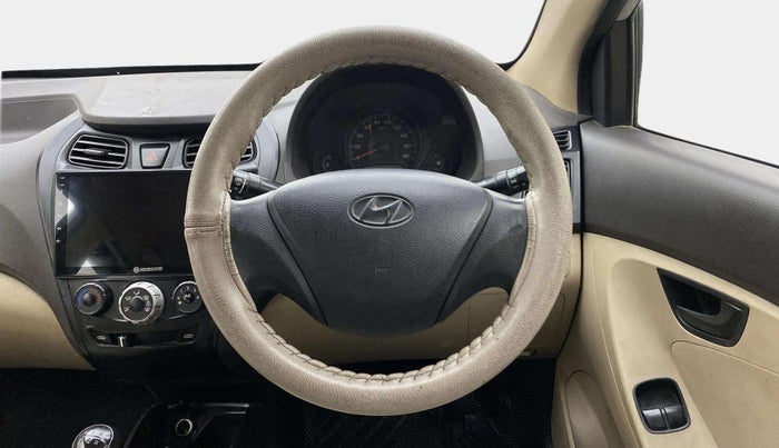 2018 Hyundai Eon ERA +, Petrol, Manual, 99,804 km, Steering Wheel Close Up