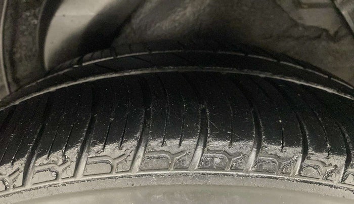 2014 Hyundai i20 ASTA 1.2, Petrol, Manual, 72,317 km, Left Rear Tyre Tread