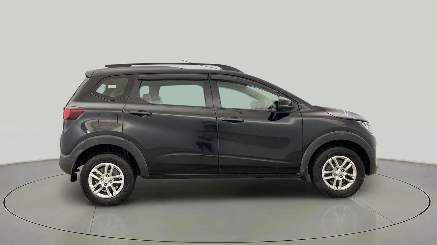 2024 Renault TRIBER RXT, Petrol, Manual, 18,175 km, Right Side View