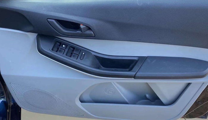 2022 Tata Tiago XT CNG, CNG, Manual, 45,165 km, Driver Side Door Panels Control
