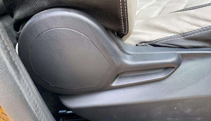 2022 Tata Tiago XT CNG, CNG, Manual, 45,165 km, Driver Side Adjustment Panel