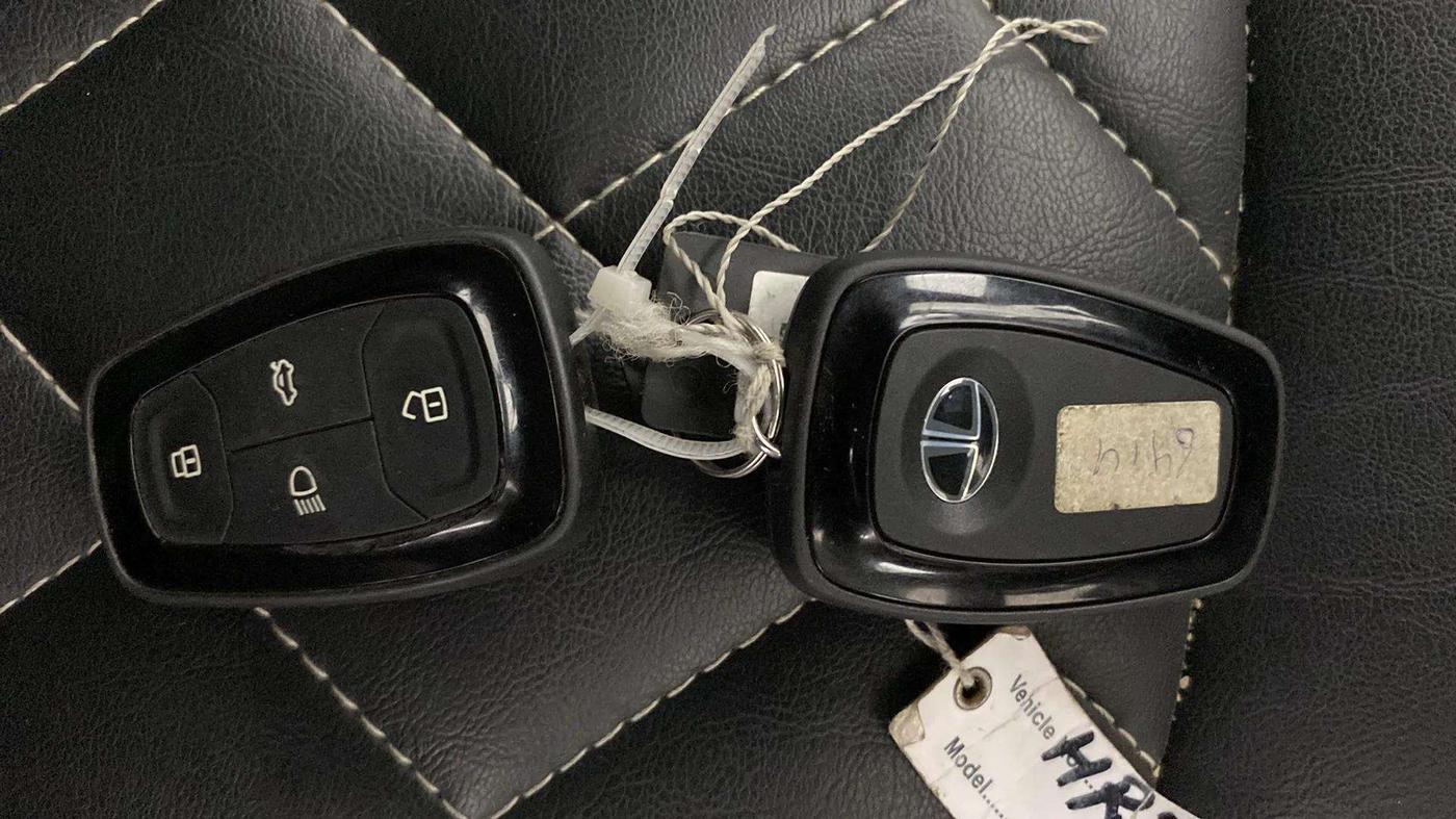 2024 Tata TIAGO NRG  NRG XZA CNG, CNG, Automatic, 19,611 km, Key Close Up
