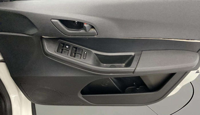 2024 Tata TIAGO NRG  NRG XZA CNG, CNG, Automatic, 19,611 km, Driver Side Door Panels Control