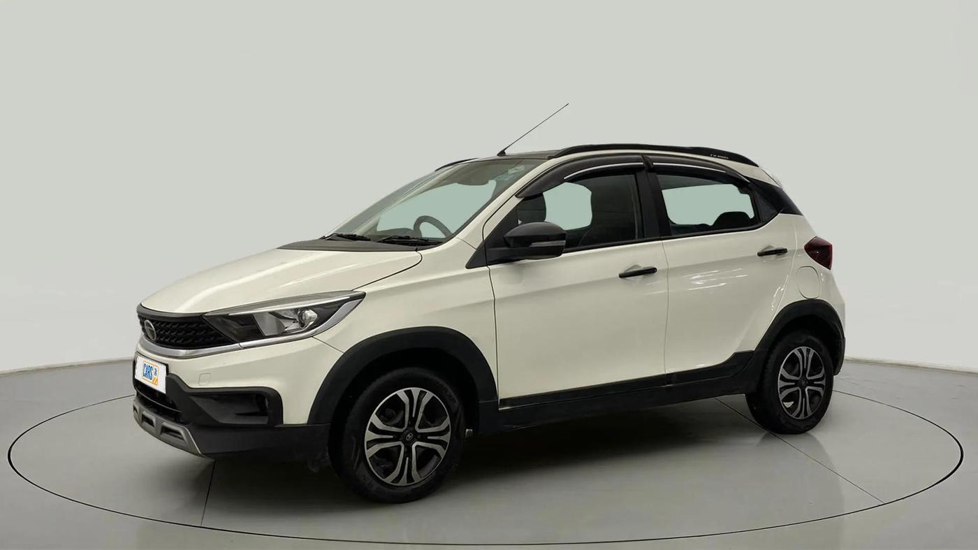 2024 Tata TIAGO NRG  NRG XZA CNG, CNG, Automatic, 19,611 km, Left Front Diagonal