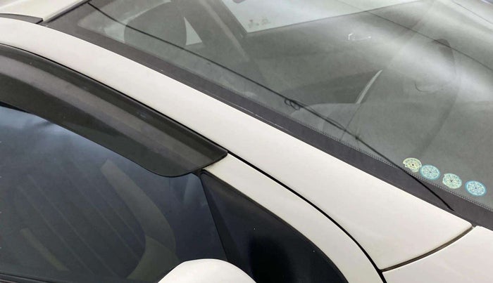 2014 Hyundai i20 ASTA 1.2, Petrol, Manual, 37,524 km, Right A pillar - Minor scratches
