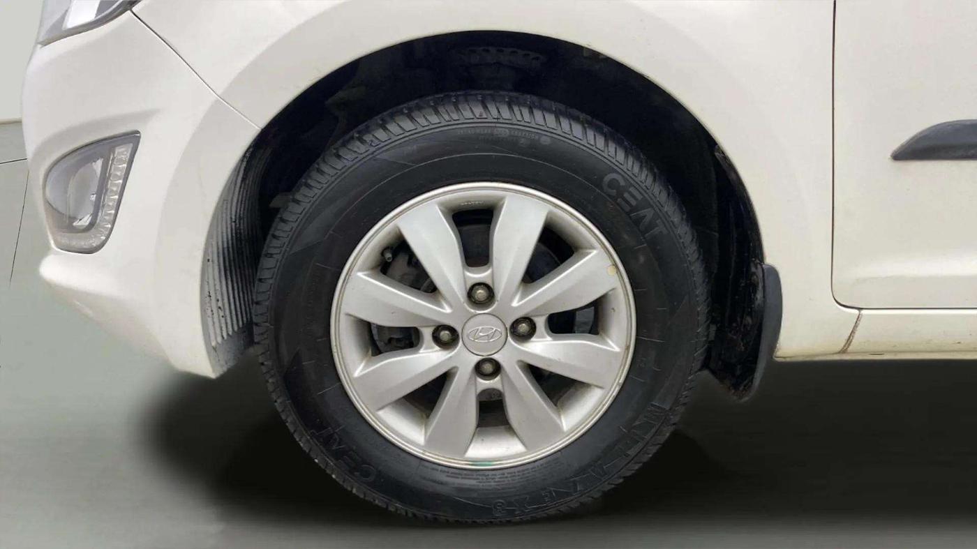 2014 Hyundai i20 ASTA 1.2, Petrol, Manual, 37,768 km, Left Front Wheel