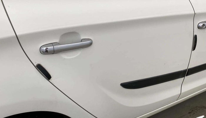 2014 Hyundai i20 ASTA 1.2, Petrol, Manual, 37,524 km, Right rear door - Minor scratches