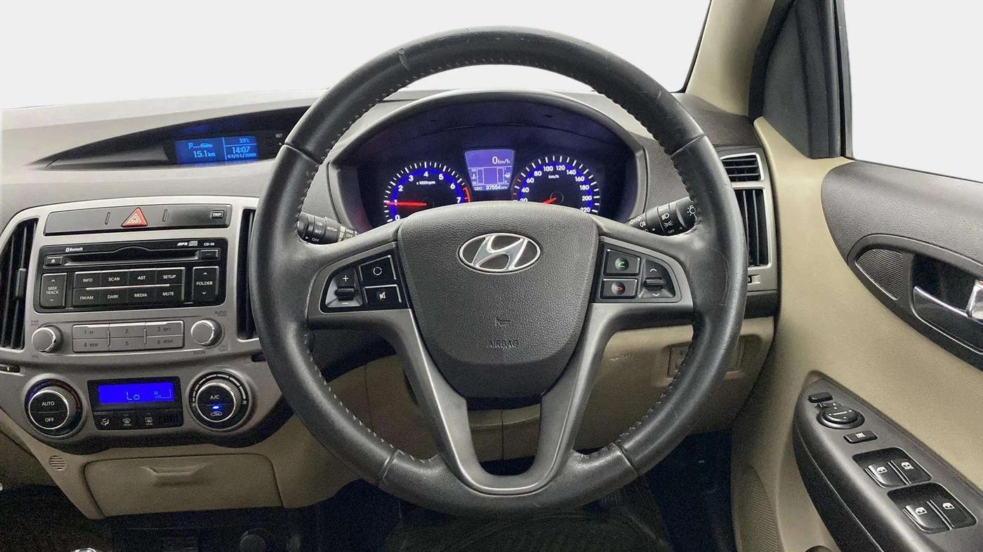 2014 Hyundai i20 ASTA 1.2, Petrol, Manual, 37,768 km, Steering Wheel Close Up