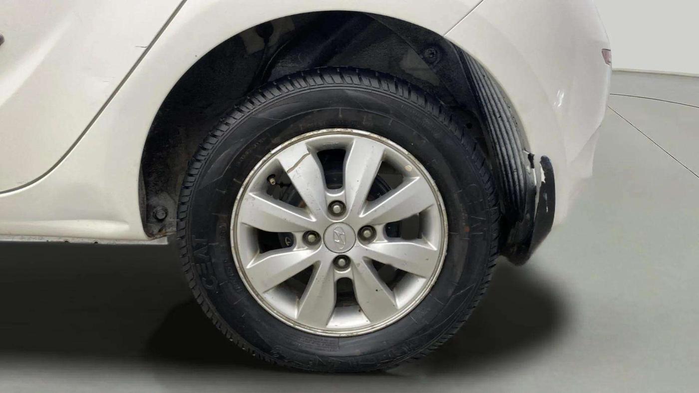 2014 Hyundai i20 ASTA 1.2, Petrol, Manual, 37,768 km, Left Rear Wheel