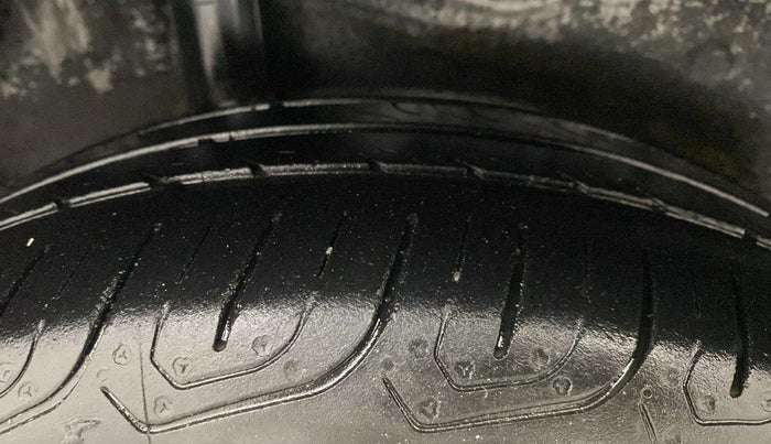 2017 Honda Jazz 1.2L I-VTEC V, Petrol, Manual, 45,774 km, Right Rear Tyre Tread