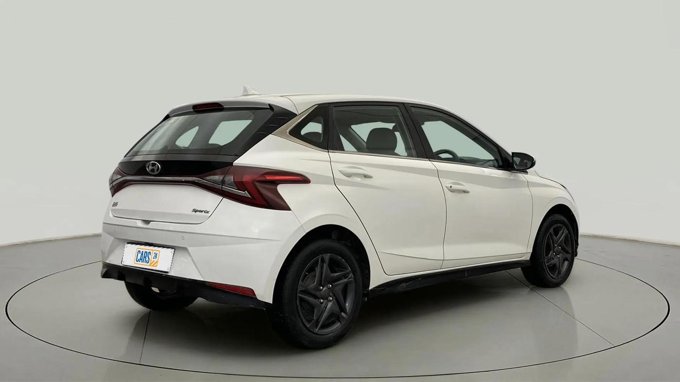 2022 Hyundai NEW I20 SPORTZ 1.2 MT, Petrol, Manual, 33,709 km, Right Back Diagonal