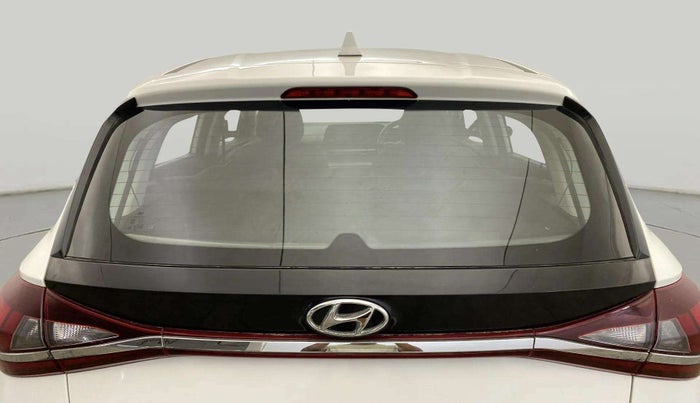 2022 Hyundai NEW I20 SPORTZ 1.2 MT, Petrol, Manual, 36,374 km, Rear Windshield
