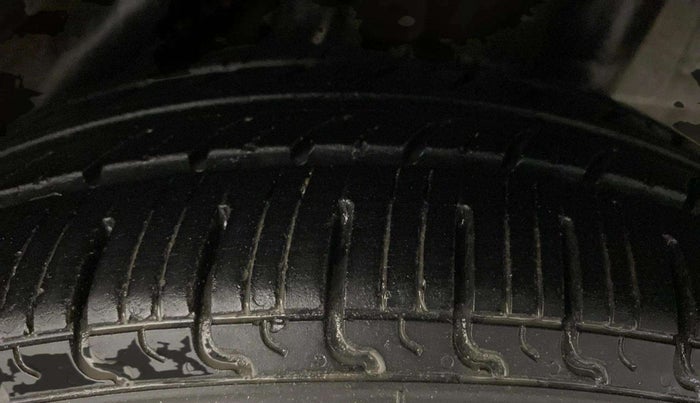 2013 Honda Brio S MT, Petrol, Manual, 80,224 km, Left Rear Tyre Tread