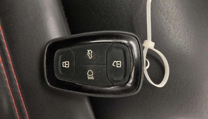 2020 Tata ALTROZ XZ PETROL, CNG, Manual, 44,918 km, Key Close Up
