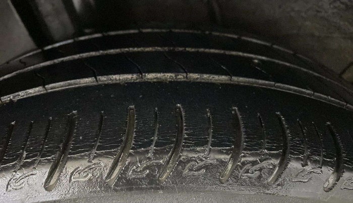 2020 Tata ALTROZ XZ PETROL, CNG, Manual, 44,918 km, Right Rear Tyre Tread