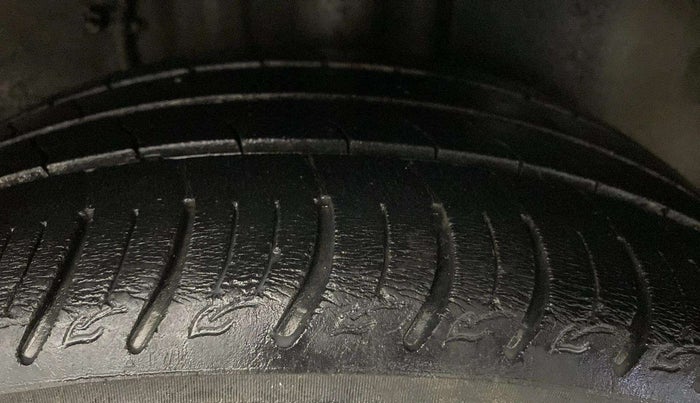 2020 Tata ALTROZ XZ PETROL, CNG, Manual, 44,918 km, Left Rear Tyre Tread