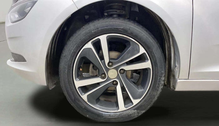 2020 Tata ALTROZ XZ PETROL, CNG, Manual, 44,918 km, Left Front Wheel