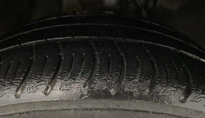 2020 Tata ALTROZ XZ PETROL, CNG, Manual, 44,918 km, Right Front Tyre Tread