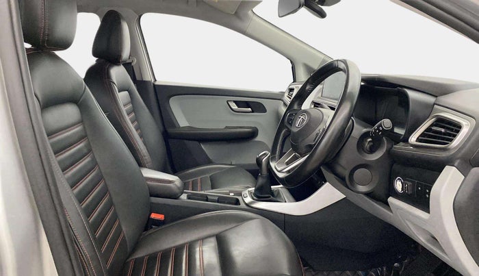 2020 Tata ALTROZ XZ PETROL, CNG, Manual, 44,918 km, Right Side Front Door Cabin