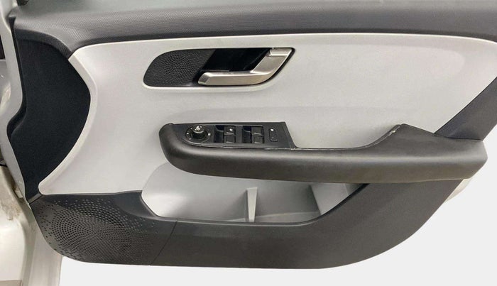 2020 Tata ALTROZ XZ PETROL, CNG, Manual, 44,918 km, Driver Side Door Panels Control