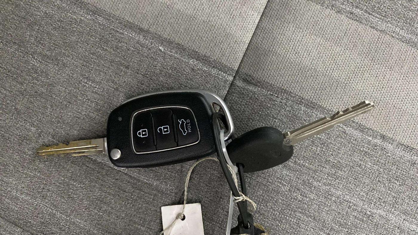 2019 Hyundai GRAND I10 NIOS SPORTZ AMT 1.2 KAPPA VTVT, Petrol, Automatic, 69,230 km, Key Close Up