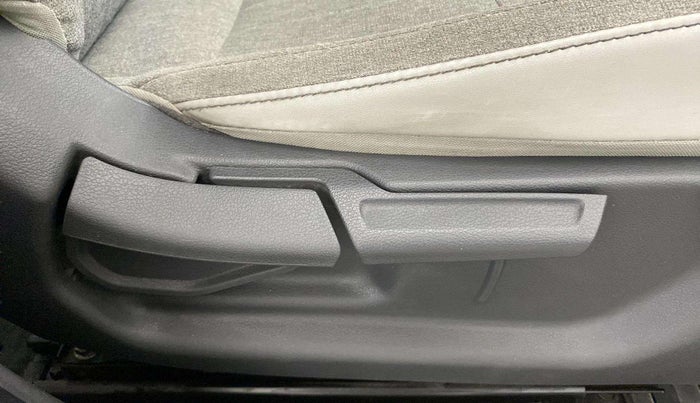 2019 Hyundai GRAND I10 NIOS SPORTZ AMT 1.2 KAPPA VTVT, Petrol, Automatic, 69,230 km, Driver Side Adjustment Panel
