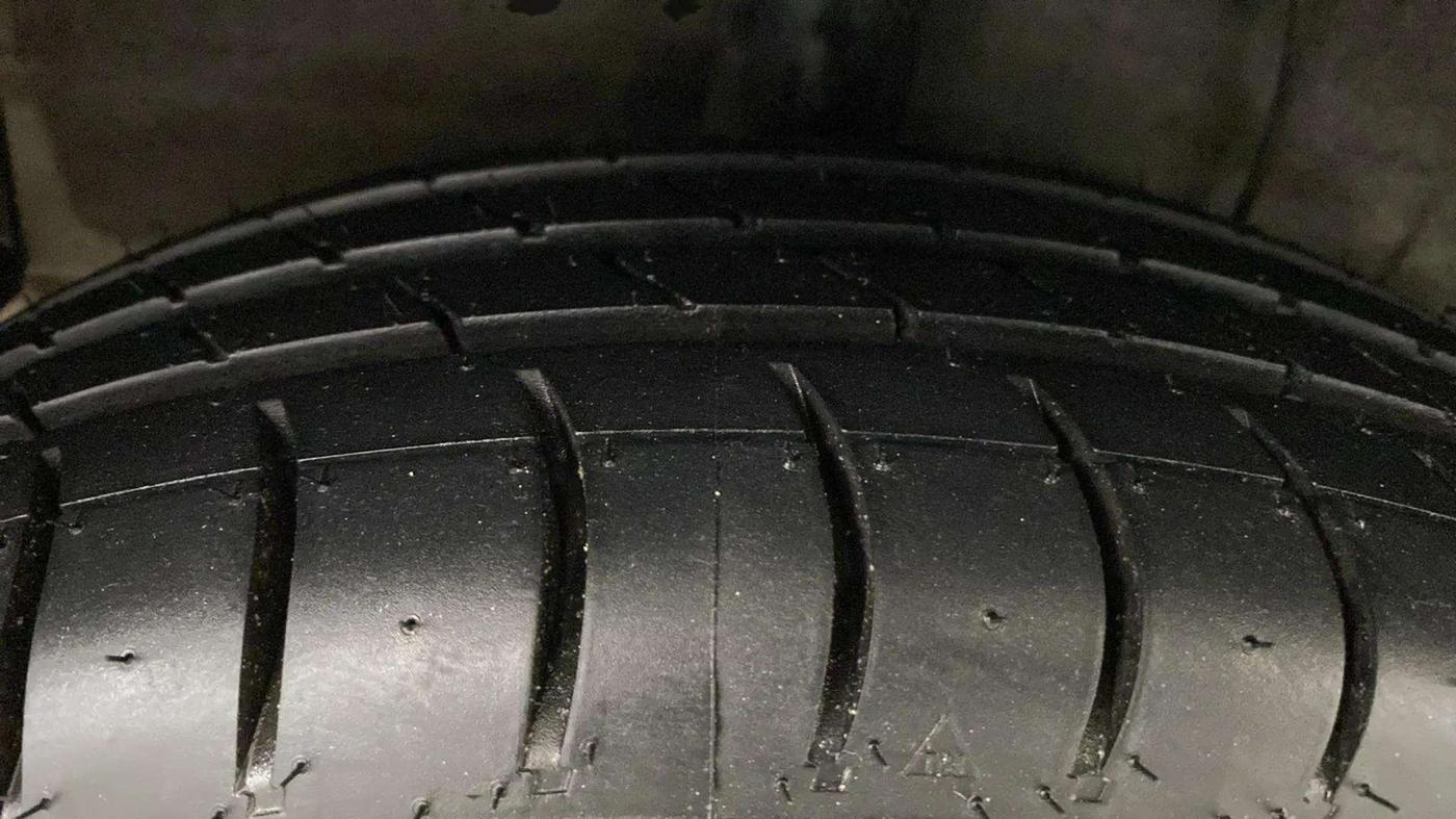 2019 Hyundai GRAND I10 NIOS SPORTZ AMT 1.2 KAPPA VTVT, Petrol, Automatic, 69,230 km, Right Rear Tyre Tread