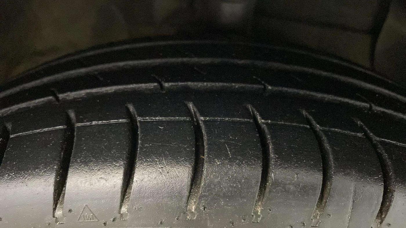 2019 Hyundai GRAND I10 NIOS SPORTZ AMT 1.2 KAPPA VTVT, Petrol, Automatic, 69,230 km, Right Front Tyre Tread