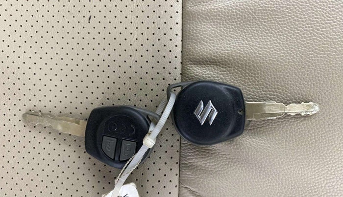 2021 Maruti Dzire VXI, Petrol, Manual, 30,893 km, Key Close Up