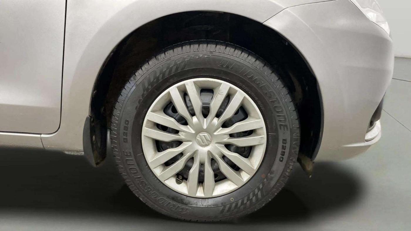 2021 Maruti Dzire VXI, Petrol, Manual, 30,893 km, Right Front Wheel
