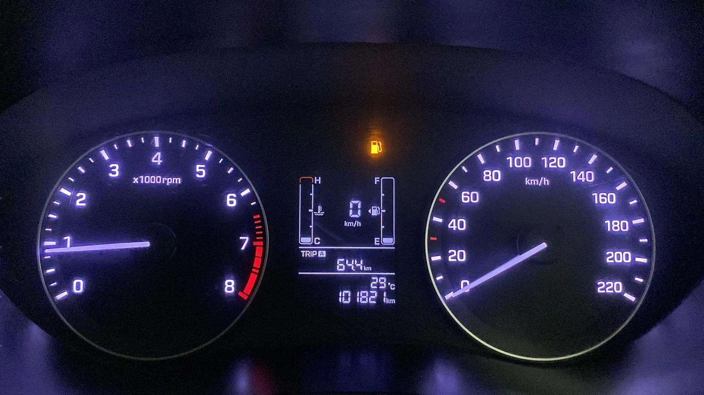 2015 Hyundai Elite i20 SPORTZ 1.2, Petrol, Manual, 1,01,901 km, Odometer Image