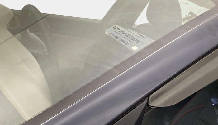2015 Hyundai Elite i20 SPORTZ 1.2, Petrol, Manual, 1,01,756 km, Left A pillar - Paint is slightly faded