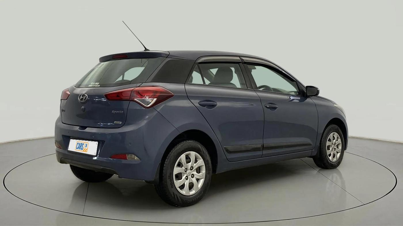 2015 Hyundai Elite i20 SPORTZ 1.2, Petrol, Manual, 1,01,901 km, Right Back Diagonal