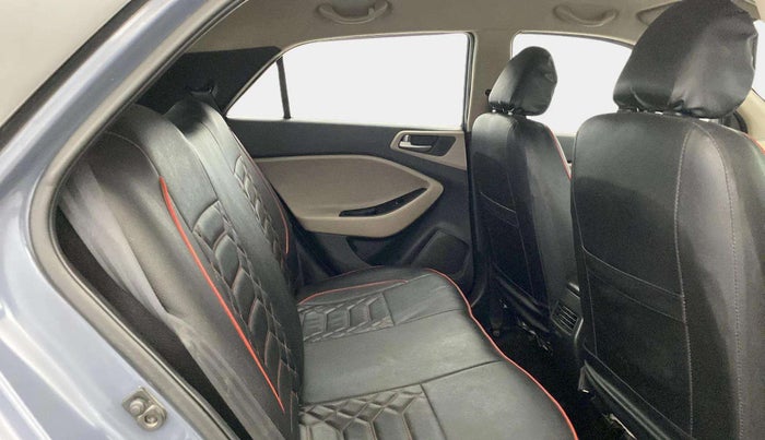 2015 Hyundai Elite i20 SPORTZ 1.2, Petrol, Manual, 1,01,756 km, Right Side Rear Door Cabin