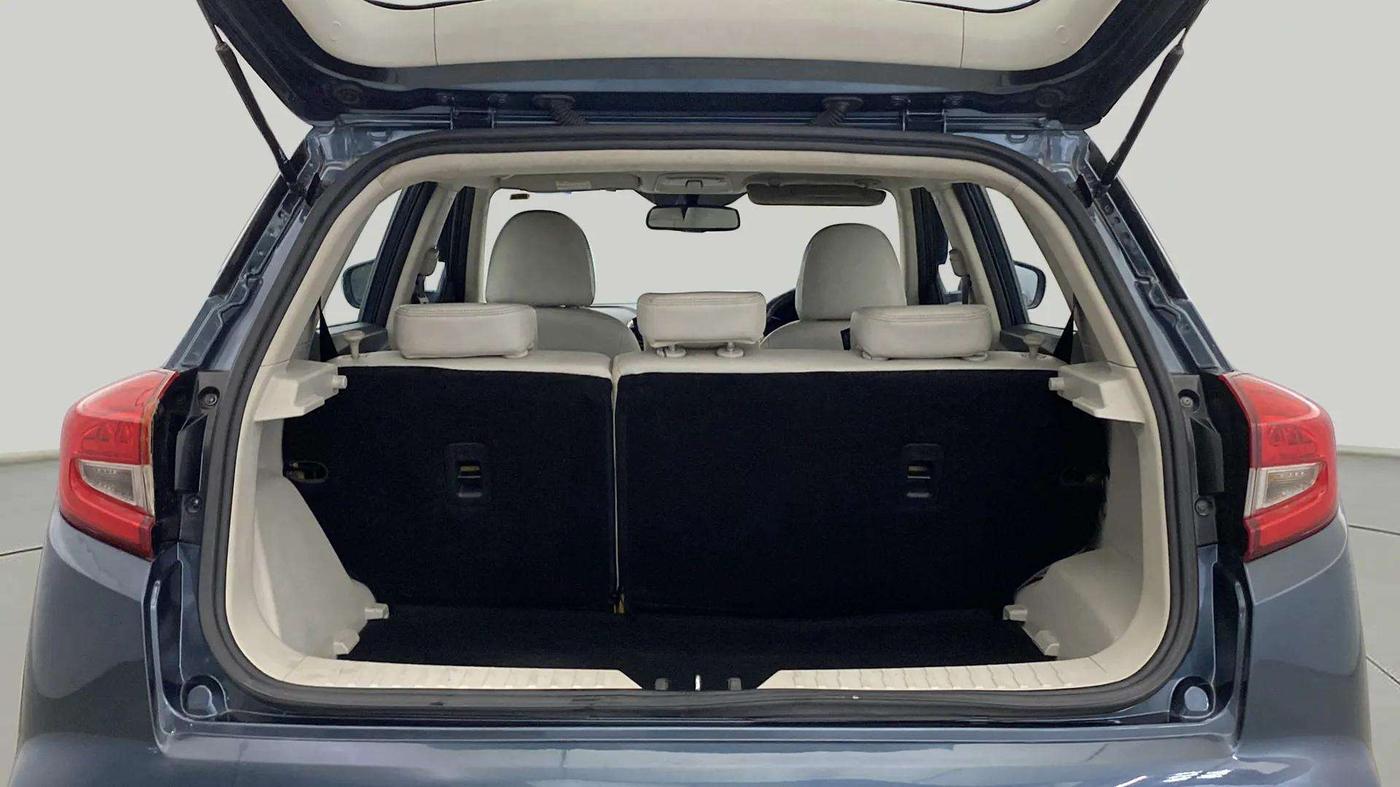 2021 Mahindra XUV300 W8 (O) 1.2 PETROL, Petrol, Manual, 67,356 km, Boot Open Zoomed View