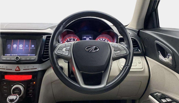 2021 Mahindra XUV300 W8 (O) 1.2 PETROL, Petrol, Manual, 67,356 km, Steering Wheel Close Up
