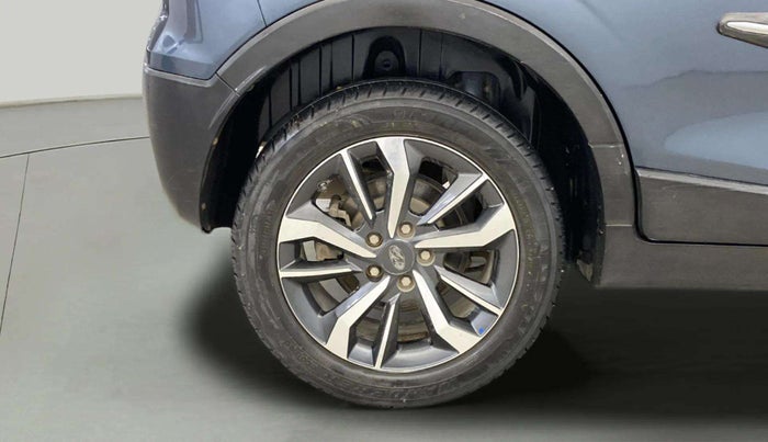 2021 Mahindra XUV300 W8 (O) 1.2 PETROL, Petrol, Manual, 67,356 km, Right Rear Wheel