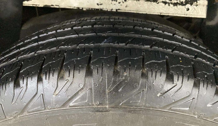 2024 Mahindra Bolero B6, Diesel, Manual, 19,724 km, Right Rear Tyre Tread