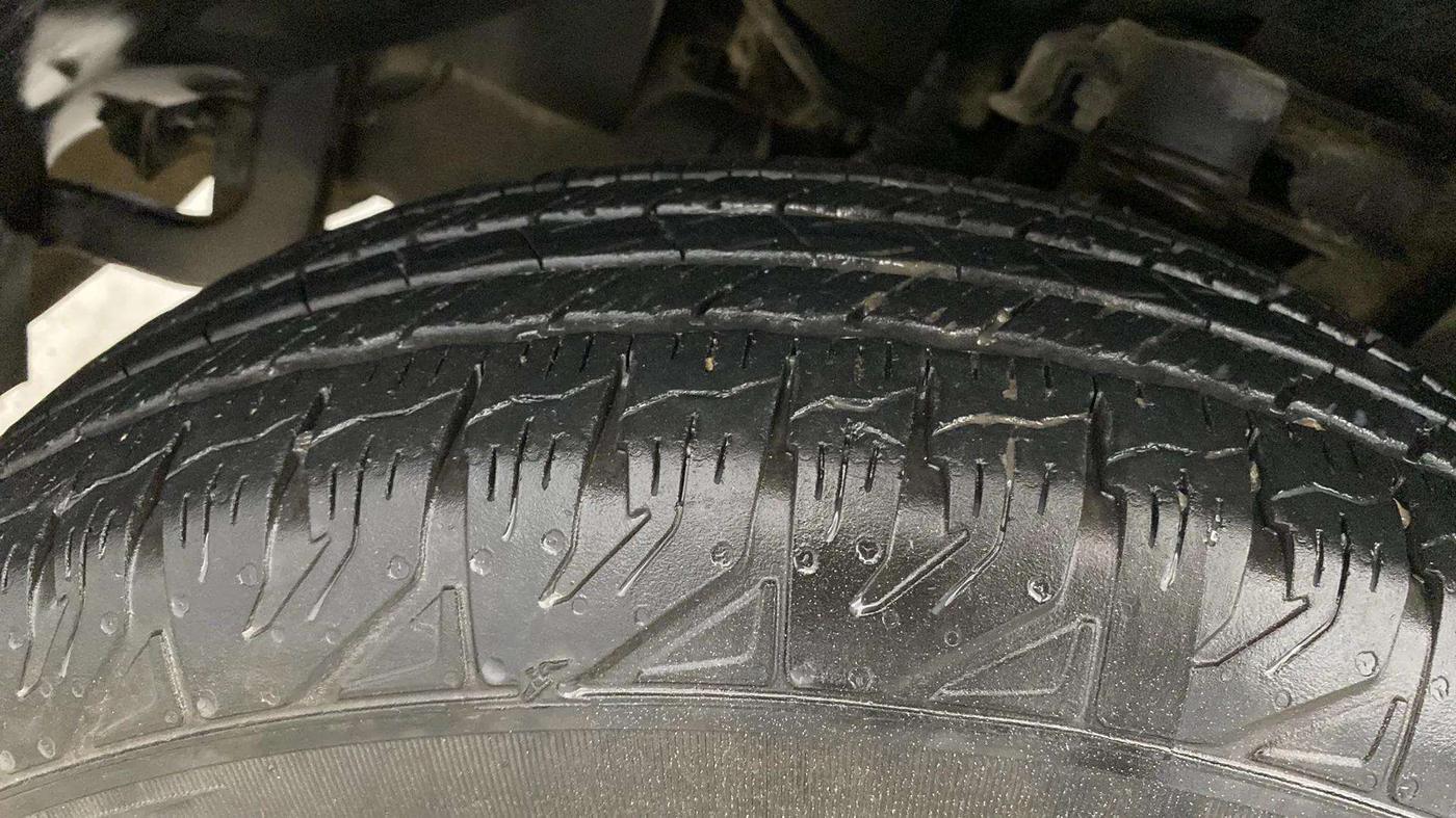 2024 Mahindra Bolero B6, Diesel, Manual, 19,776 km, Left Front Tyre Tread