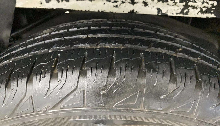 2024 Mahindra Bolero B6, Diesel, Manual, 19,724 km, Left Rear Tyre Tread