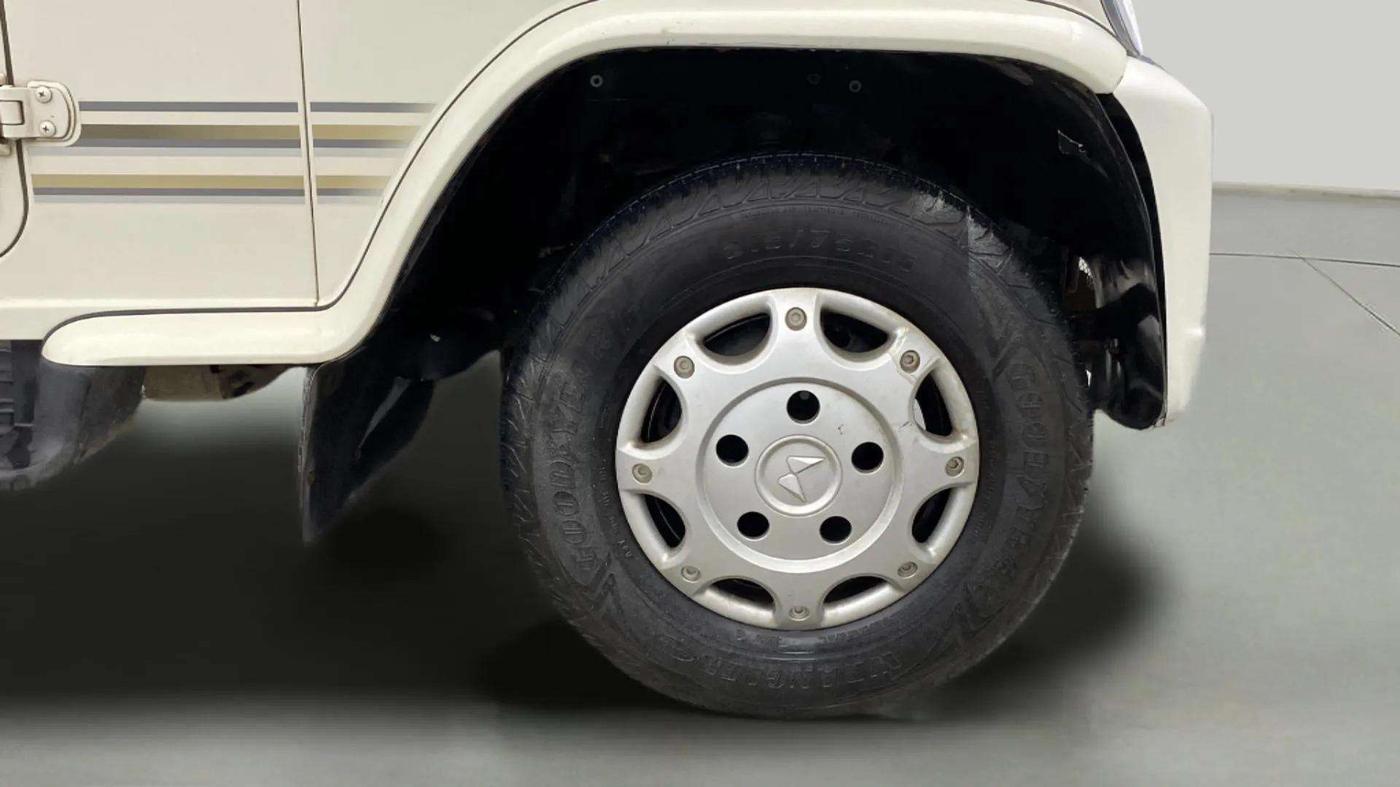 2024 Mahindra Bolero B6, Diesel, Manual, 19,776 km, Right Front Wheel