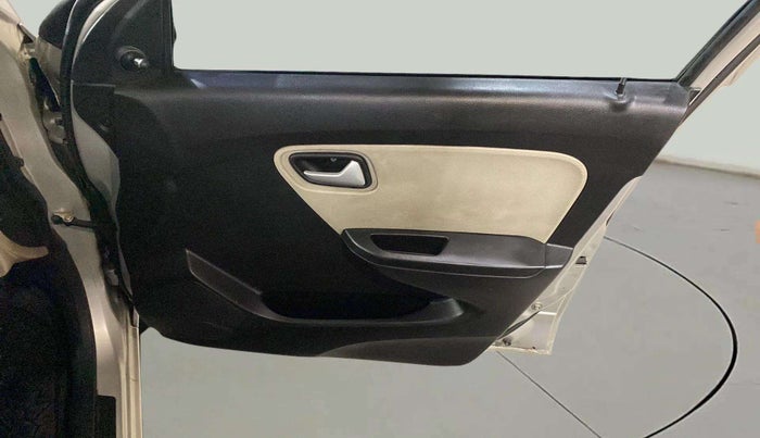 2022 Maruti Alto LXI OPT CNG, CNG, Manual, 32,710 km, Driver Side Door Panels Control